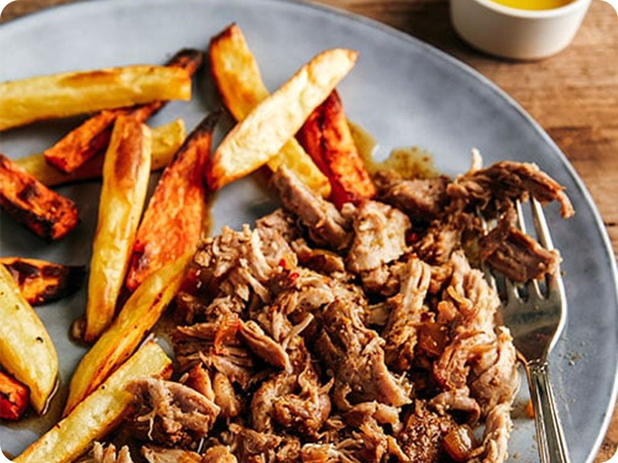 Pulled pork, sauce barbecue, patate douce sautés Pulled pork, sauce barbecue, patate douce sautés